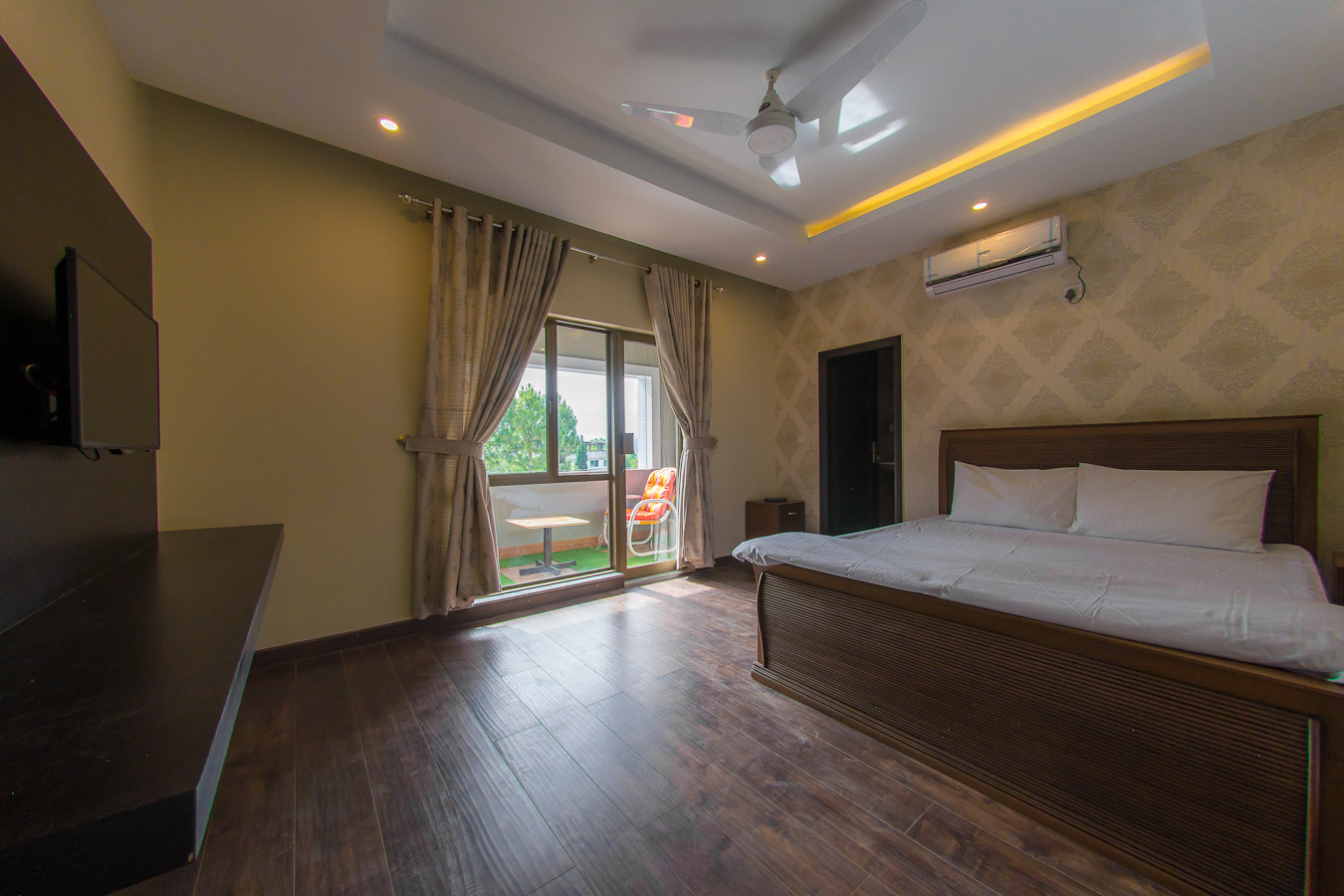 Executive Room